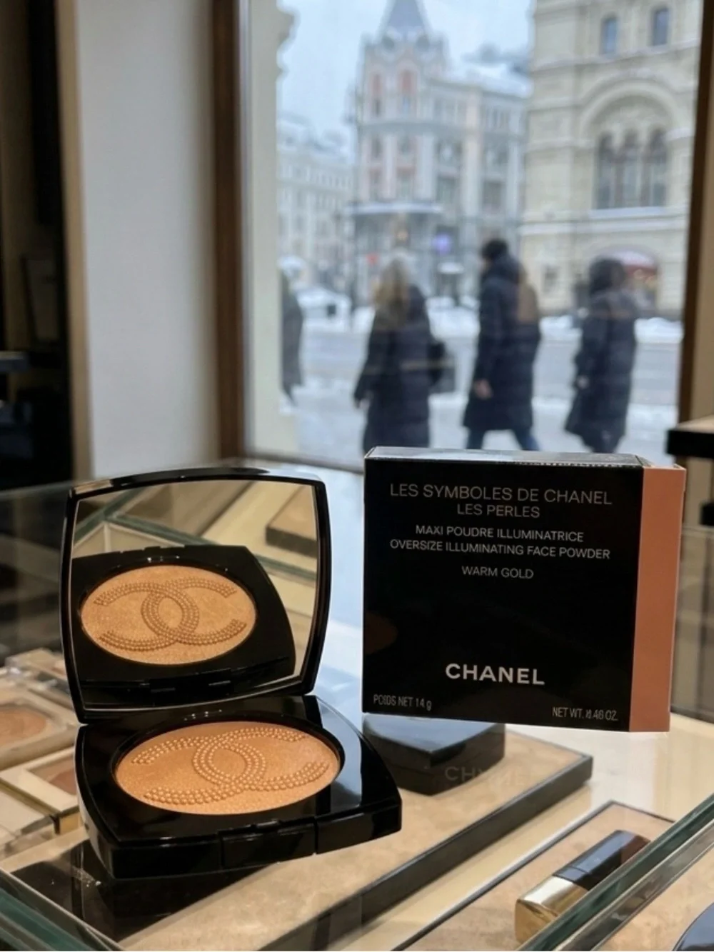 CHANEL Oversize Illuminating Face Powder — Warm Gold Glow